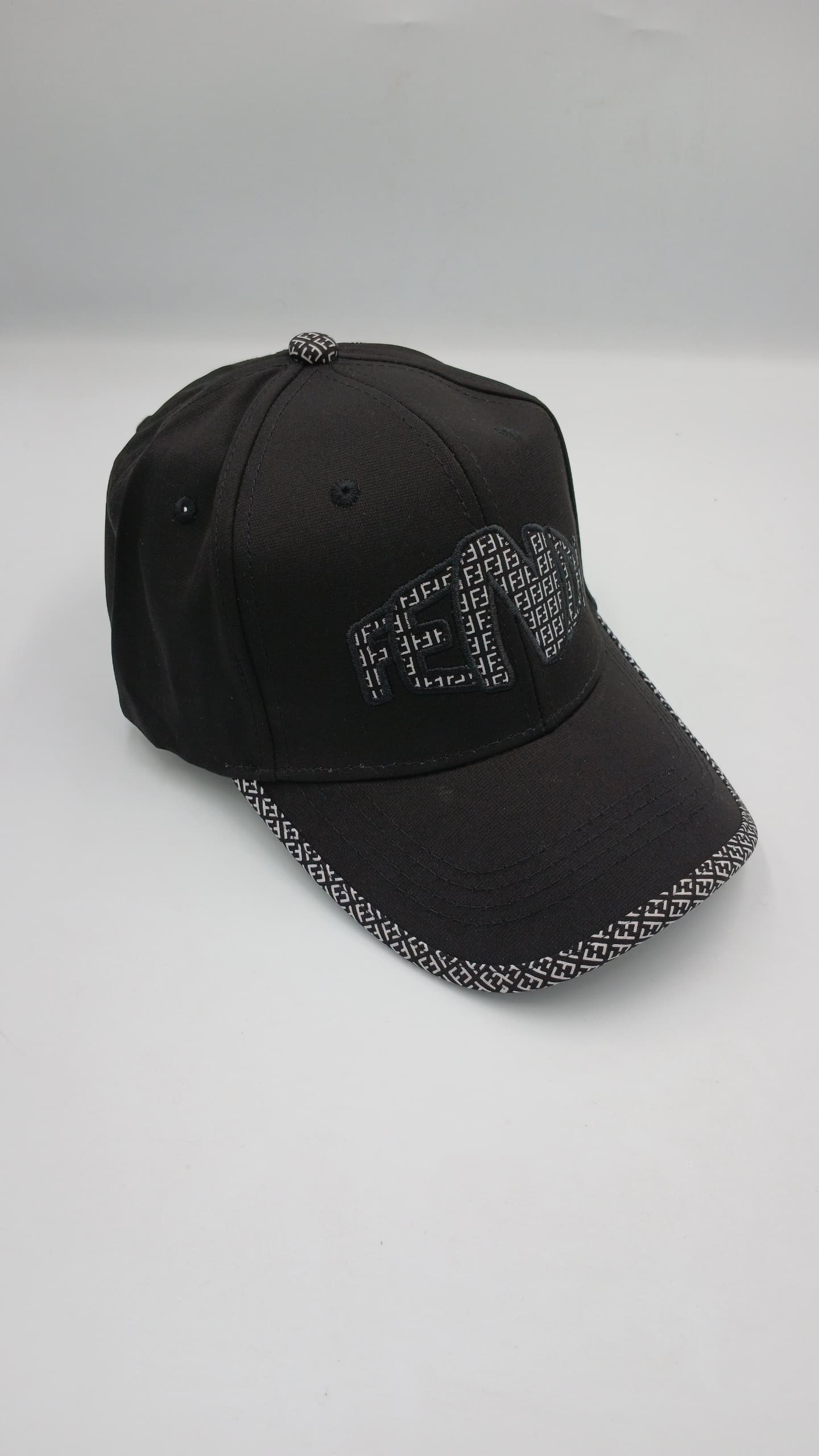 Casquette FENDI