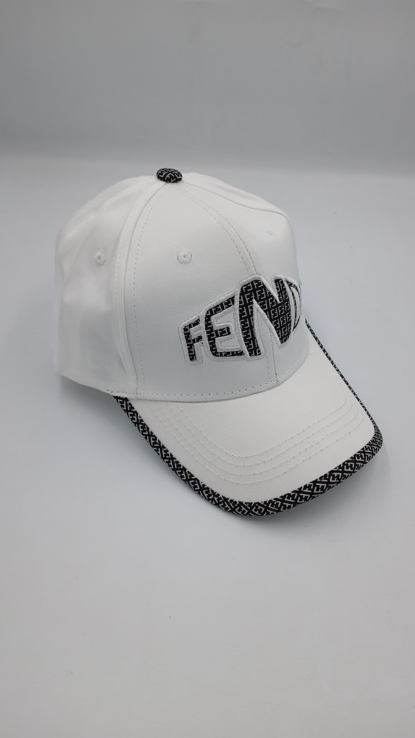 Casquette FENDI